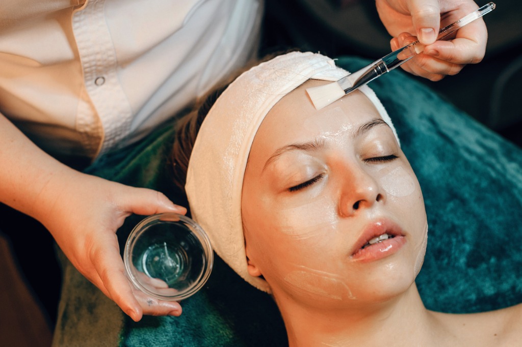 chemical-peels-a-professional-approach-to-beautiful-skin