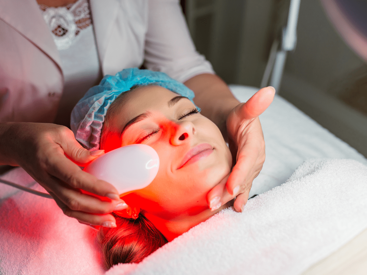 phototherapy treatment on female